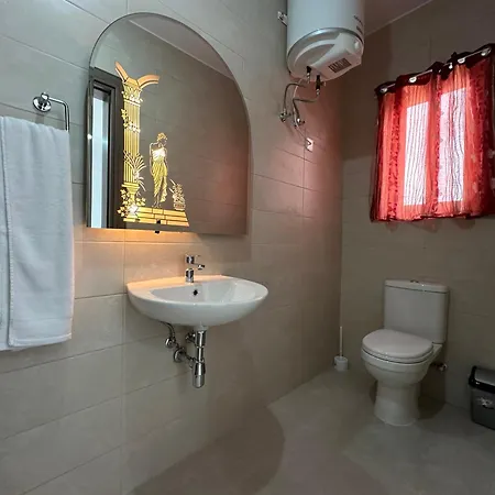 Sunspended Is-Swieqi